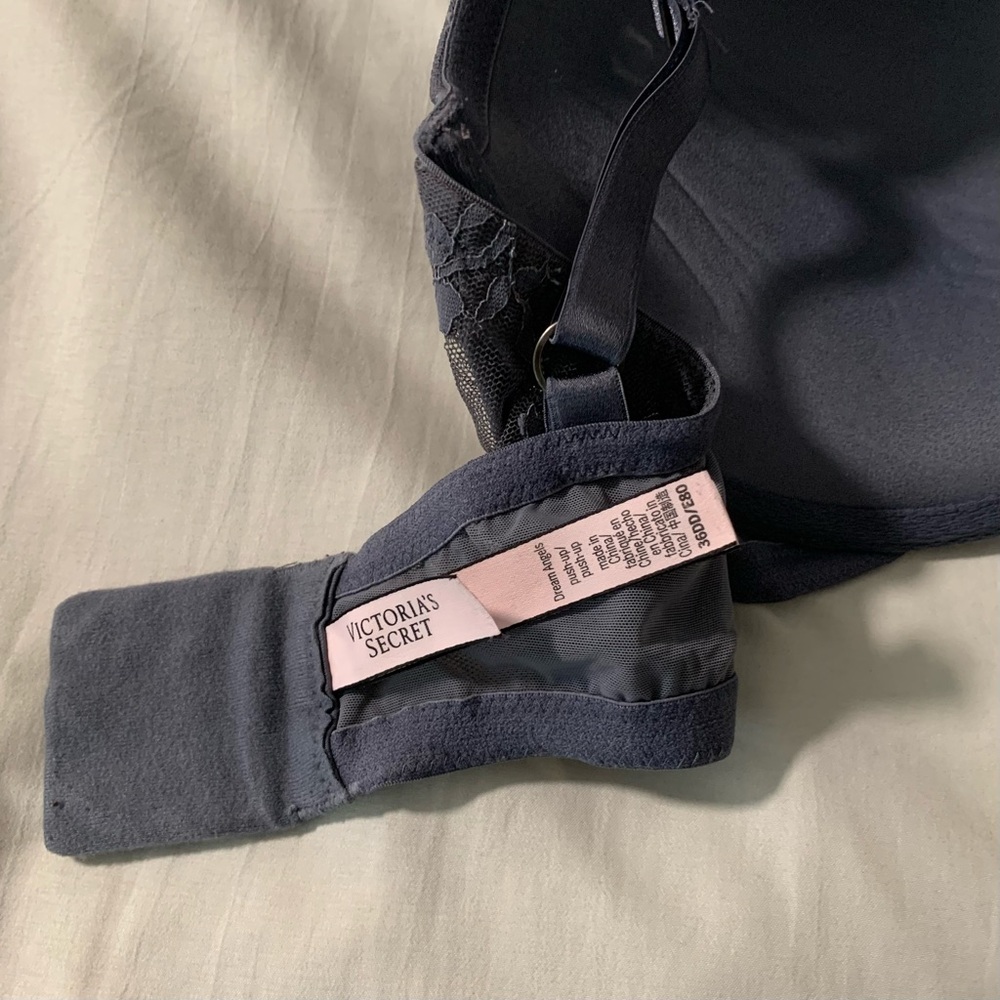 Victoria’s Secret Dream Angels Push-Up Bra - Picture 7 of 9